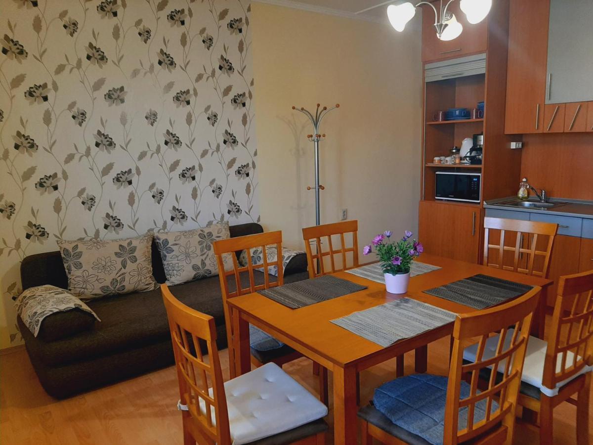 Aqua Apartman Gyula Ngoại thất bức ảnh