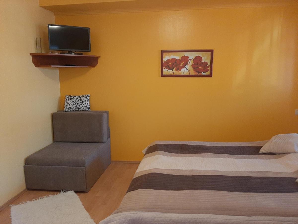 Aqua Apartman Gyula Ngoại thất bức ảnh