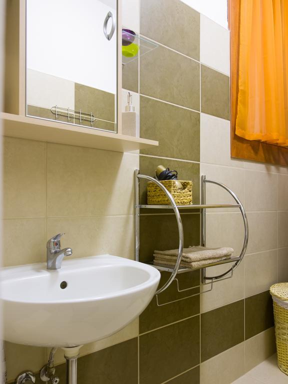 Aqua Apartman Gyula Phòng bức ảnh