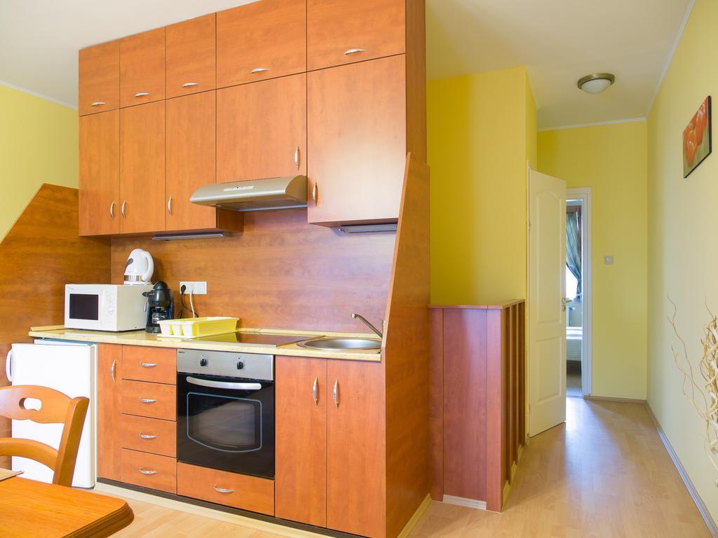 Aqua Apartman Gyula Phòng bức ảnh