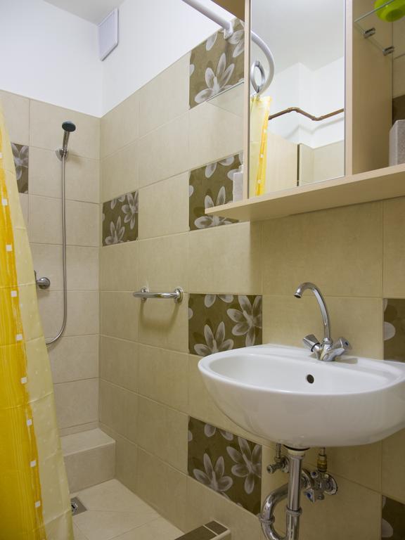 Aqua Apartman Gyula Ngoại thất bức ảnh