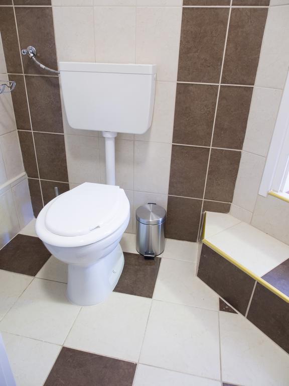 Aqua Apartman Gyula Phòng bức ảnh