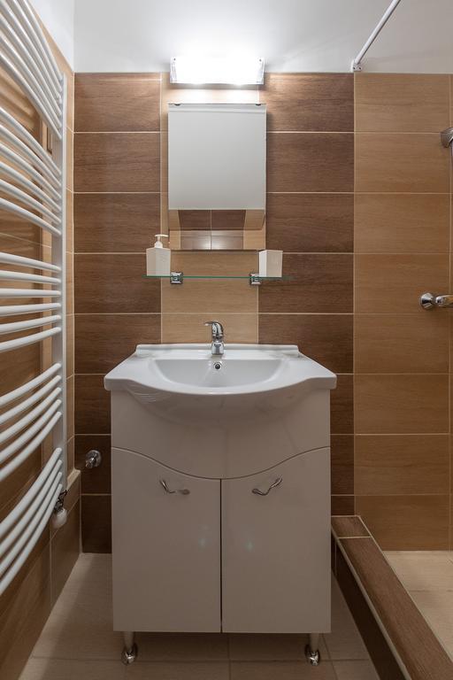 Aqua Apartman Gyula Ngoại thất bức ảnh