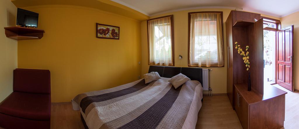 Aqua Apartman Gyula Ngoại thất bức ảnh