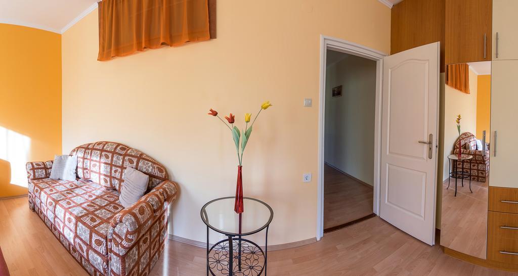 Aqua Apartman Gyula Ngoại thất bức ảnh